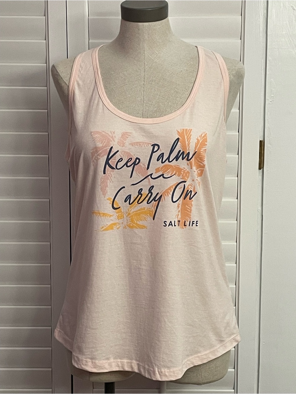 Salt Life Women’s Light Pink “Keep Palm Carry On” Graphic Palm Razorback Tank